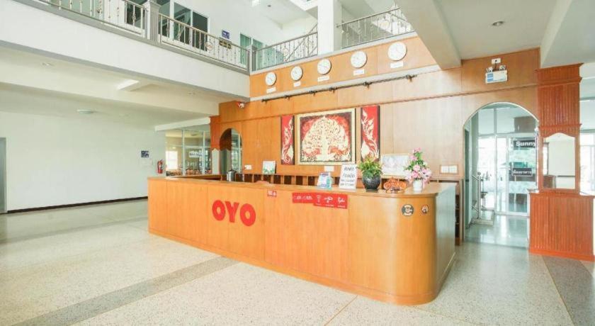 Oyo 75394 Sakthong Grand Hotel 치앙콩 외부 사진